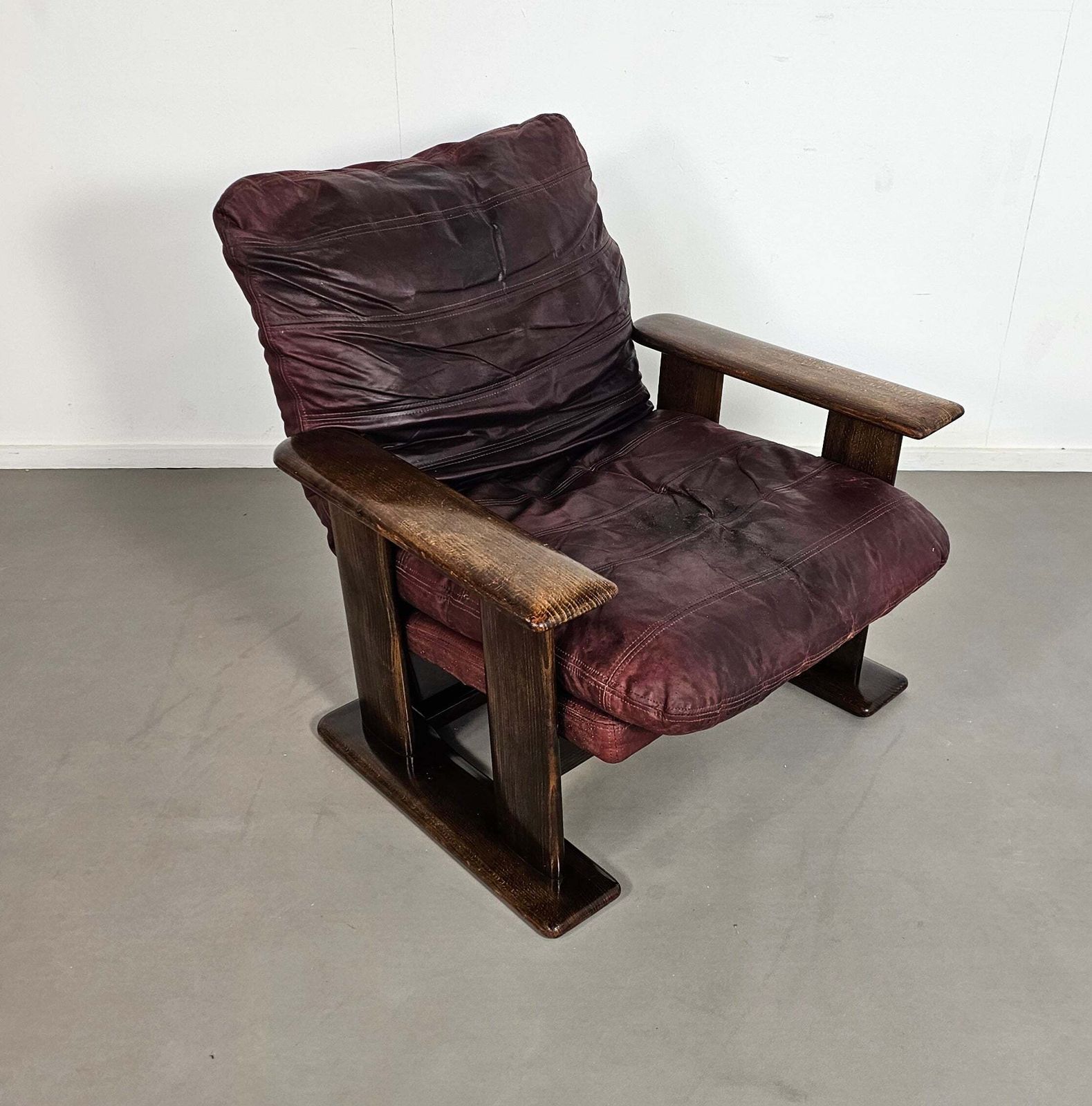 Brutalist Armchair 1960s, Vintage photo vintage