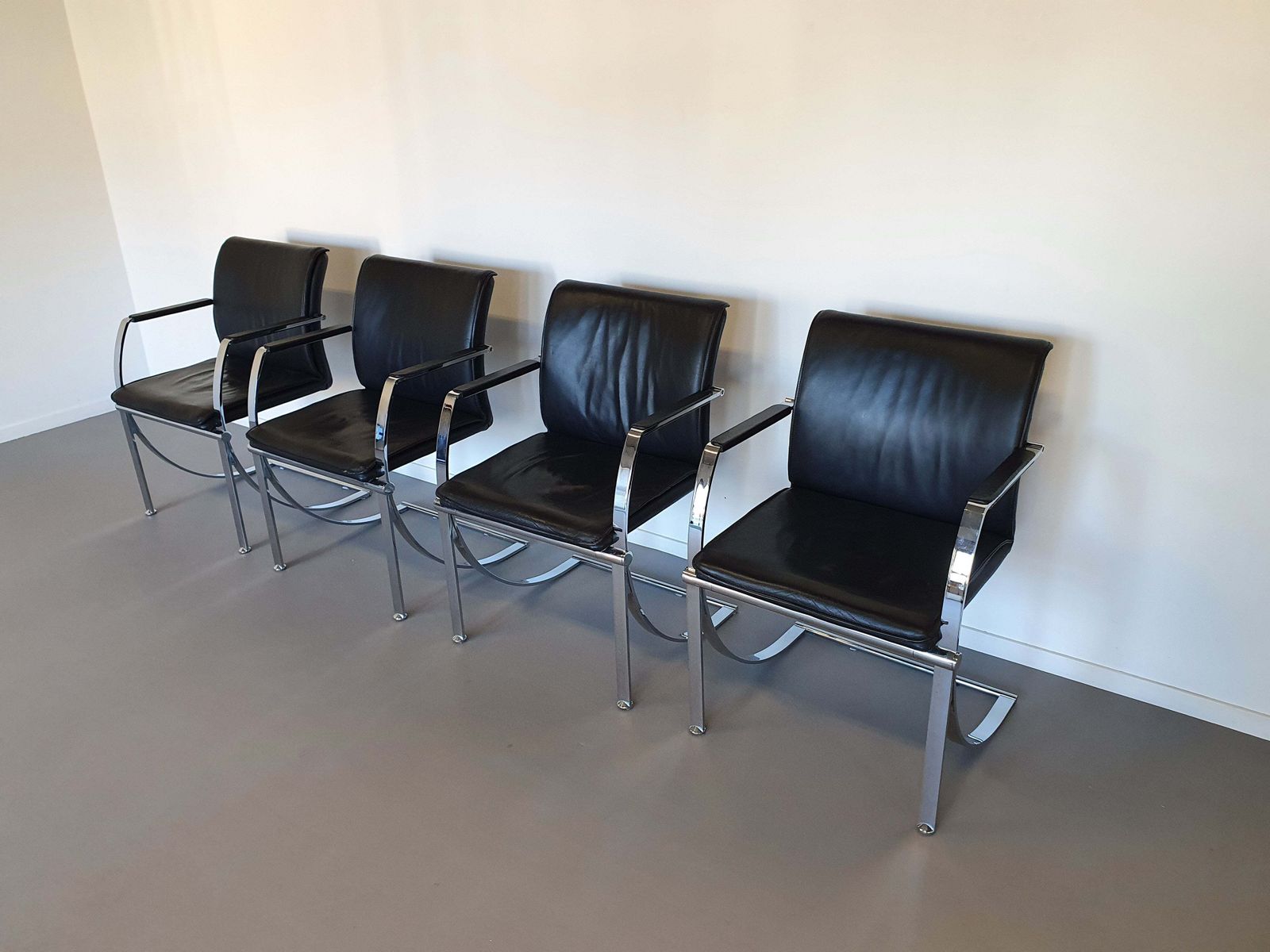 Furniture 4 X Casala Conference Chair / Black Leather / Chromen Steel 1980s photo