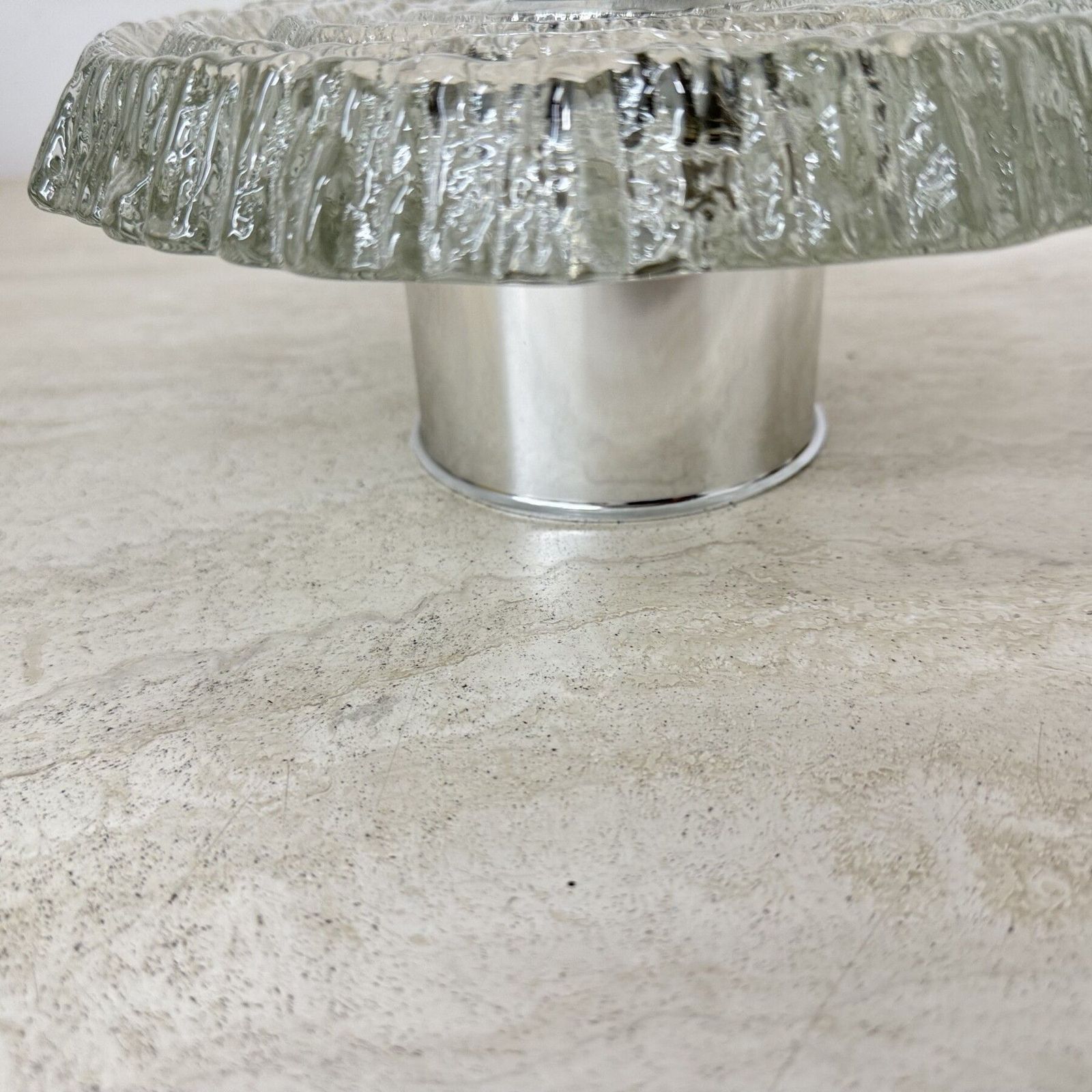 photo vintage Wandlamp Met Dik Gestructureerd Ijsglas, Opbouwmodel – Peill & Putzler, Jaren 1970