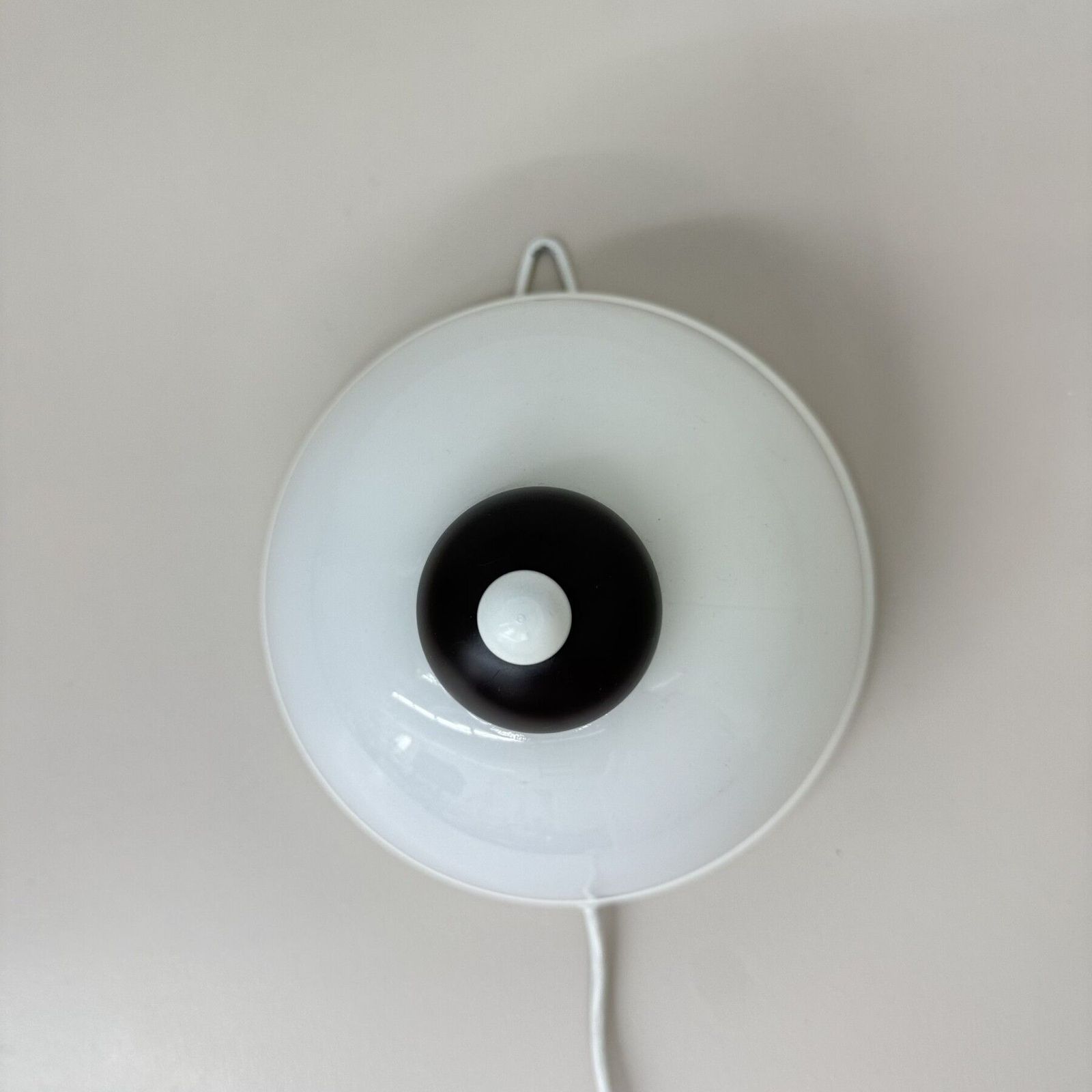 Vintage Bruine En Witte Wandlamp, Jaren 1970 photo furniture