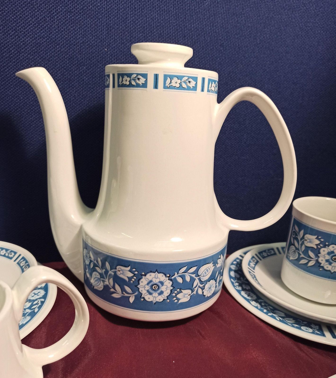 Myott Tea Set "Verona"  Very Good Condition   C.1960s   6 Cups, 6 Saucers, 6 Side Plates, Teapot, Milk Jug, Sugar Bowl. photo buy