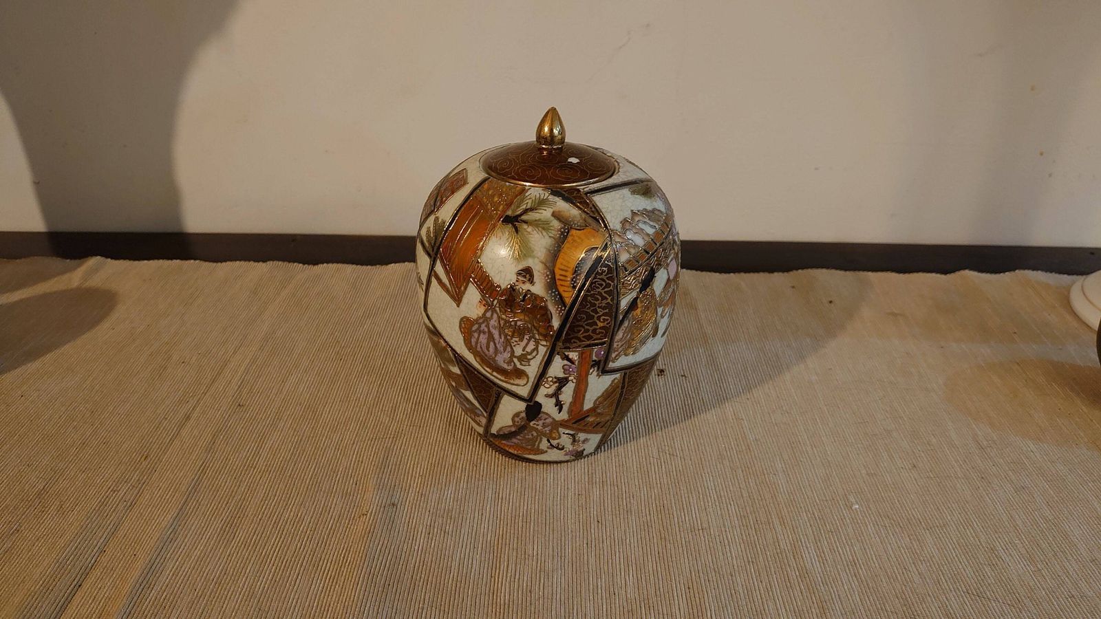 Satsuma Urn   16cm Tall And 11.5cm In Diameter   Very Good Condition! photo furniture