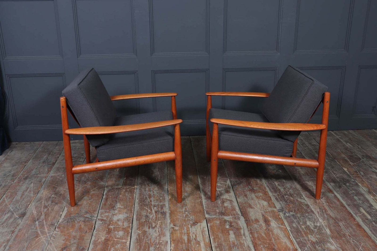 photo vintage Pair Of Grete Jalk Teak Lounge Chairs For France & Søn