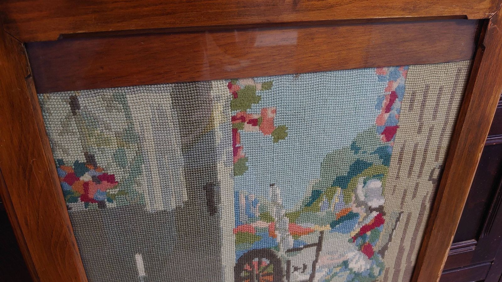Firescreen With Knitted Scene Of Lady On Spinning Wheel C1940s/50s In Very Good Condition photo buy