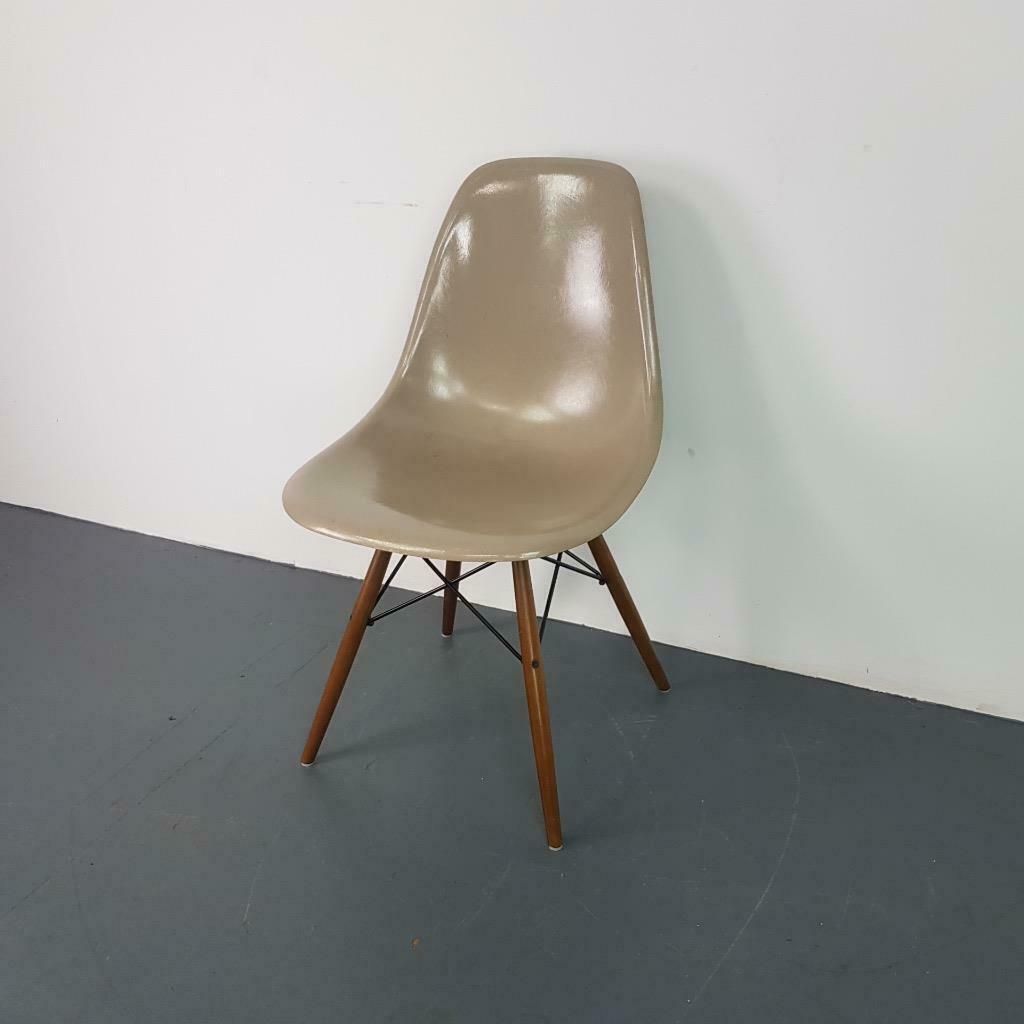 Eames Dsw Chair For Herman Miller photo 443.0