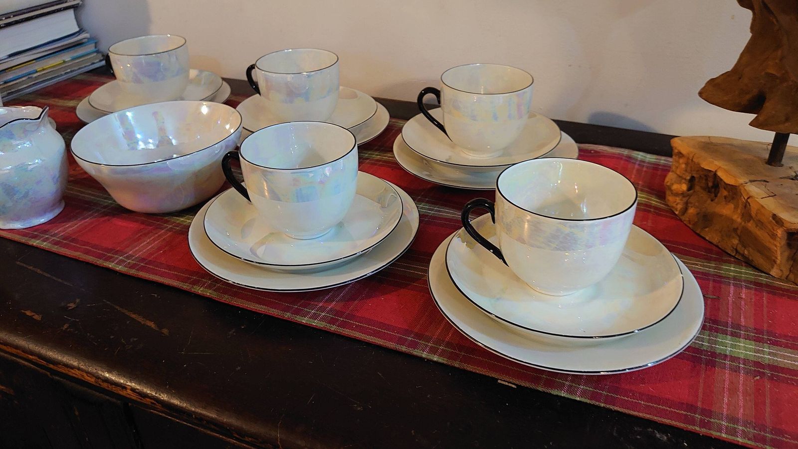 6 Pearlescent Tea Cups, Saucers And Sideplates With A Sugar Bowl & Creamer   Very Good To Excellent Condition   Czech Slovak Ceramic photo Home Decor