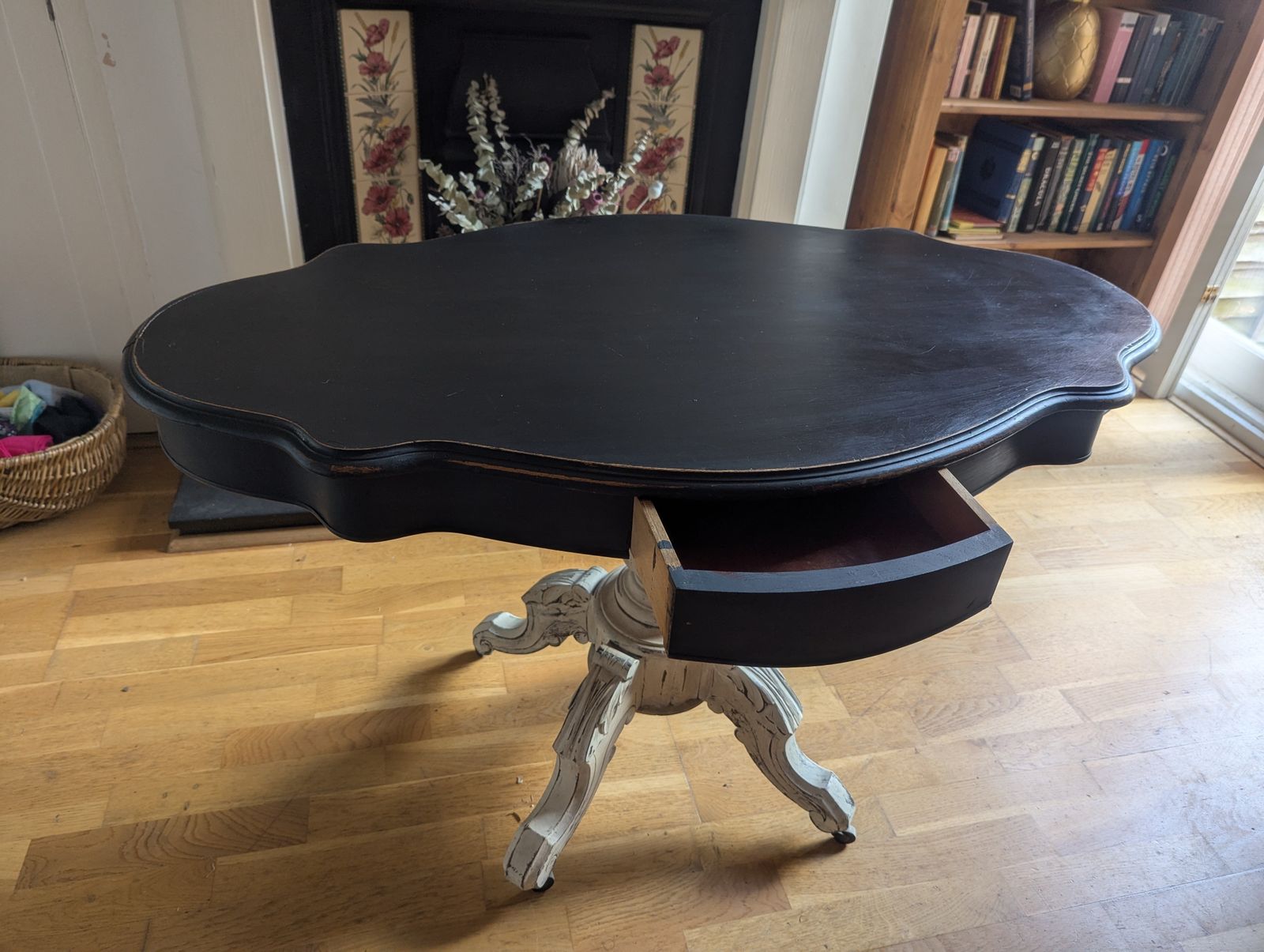 Vintage Violin Shapped French Pedestal Table photo buy
