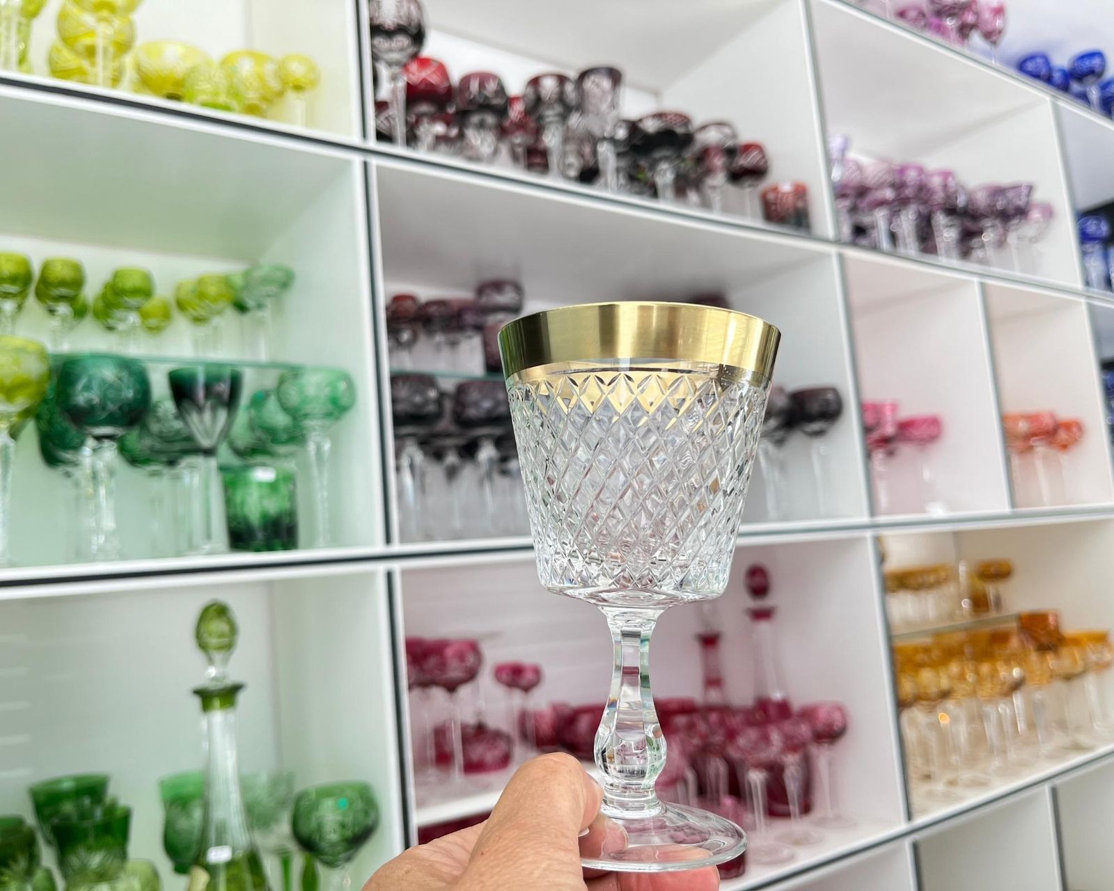 Kristallen Wijnglazen | 6 Stuks | 24k Gouden Rand | Diamantgeslepen | Rheinkristall | (1955–1964) photo Woonaccessoires