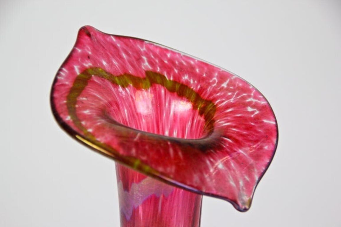 Art Nouveau Red Glass Vase By Fritz Heckert "Jack In The Pulpit", Cz Circa 1901 photo for sale