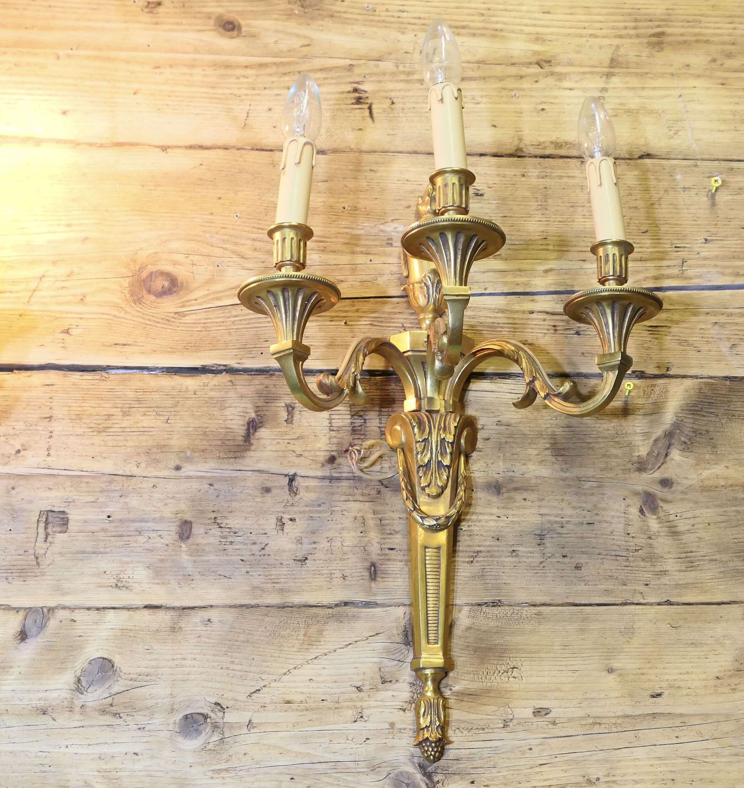 A Large Fine Quality Pair Of French Neo Classical Brass Wall Lights photo vinterior
