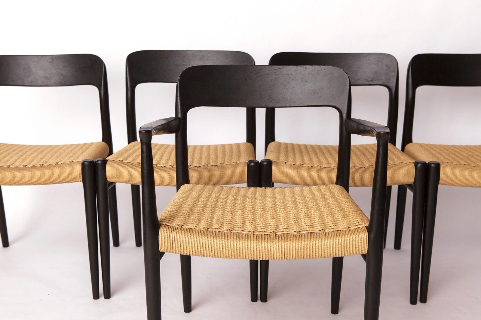 photo furniture Niels Otto Møller Fauteuil Zwart Jaren 1960 – Deense Mid Century Stoel Model 56 – Nagezien Met Nieuw Gevlochten Zitting