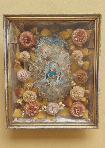 Large Devotional Teak 19th Century Italy Flowers And Beads Madonna Del Rosario