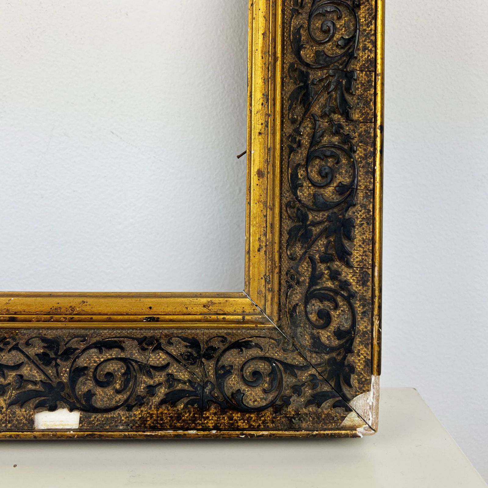 Antique Italian Gesso And Wood Picture Frame, 30x40 Cm photo buy