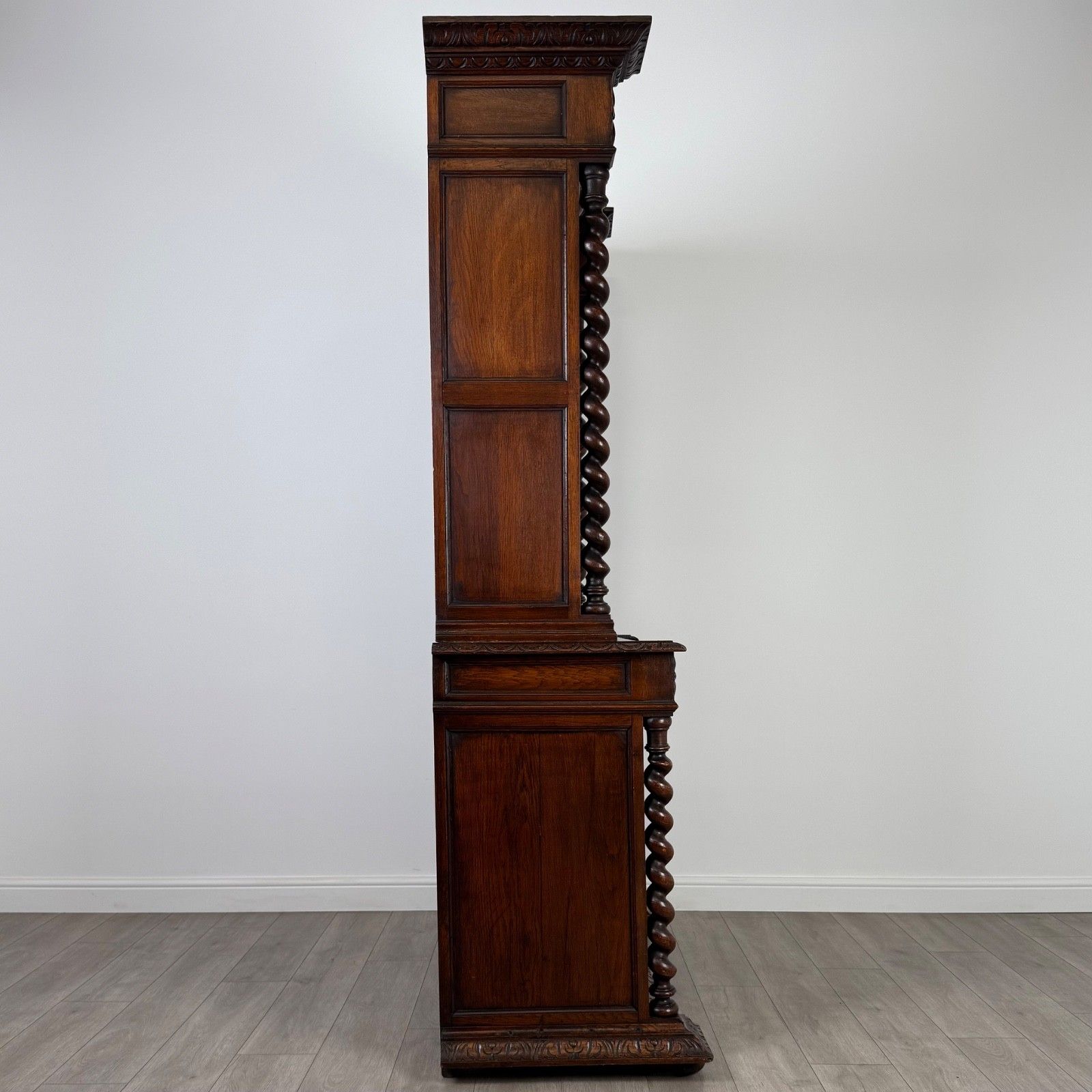photo furniture Antique 19th Century Renaissance Revival Bookcase In Oak