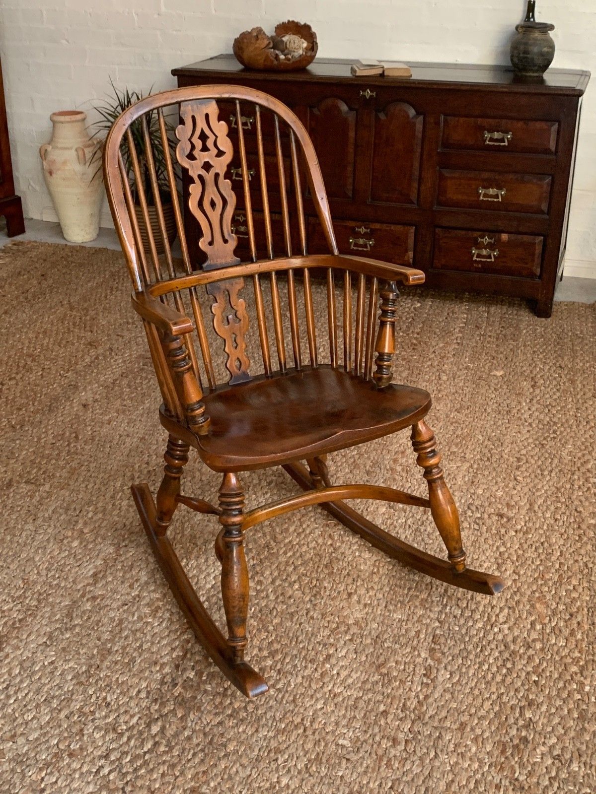 photo furniture 19th Century Country Style Windsor Rocking Chair