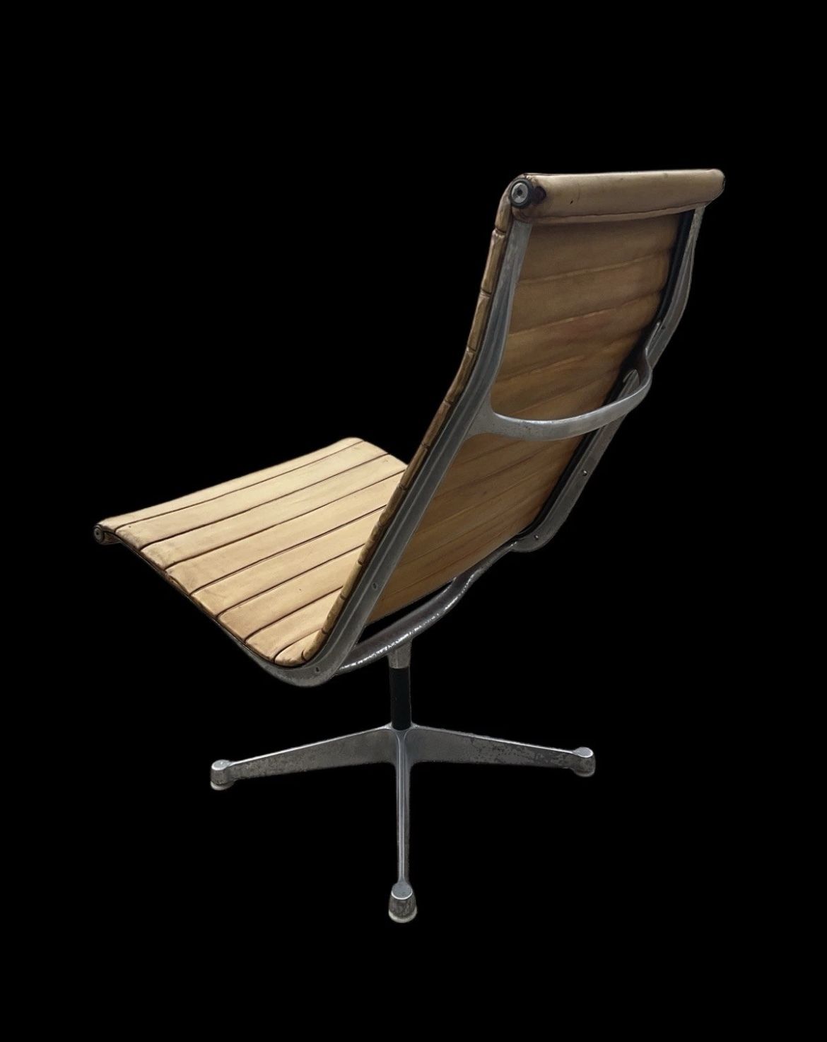 Charles & Ray Eames For Herman Miller Co. Chair, Model 681/82, C. 1959. Vintage photo 545.0