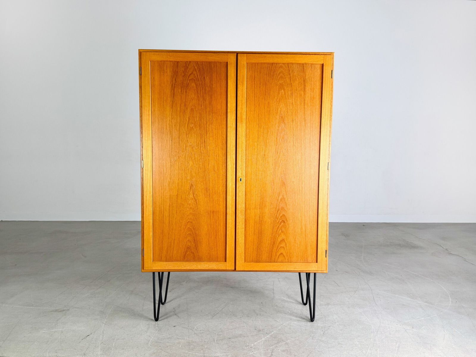 Midcentury Cabinet Søborg Møbelfabrik Børge Mogensen Teak 1960 photo furniture
