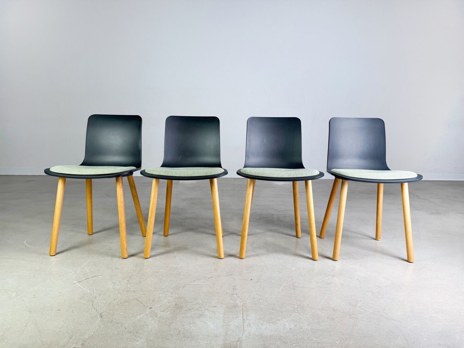 Set Of 4 Vitra Chairs Hal Wood With Seat Cushion Jasper Morrison Design photo for sale