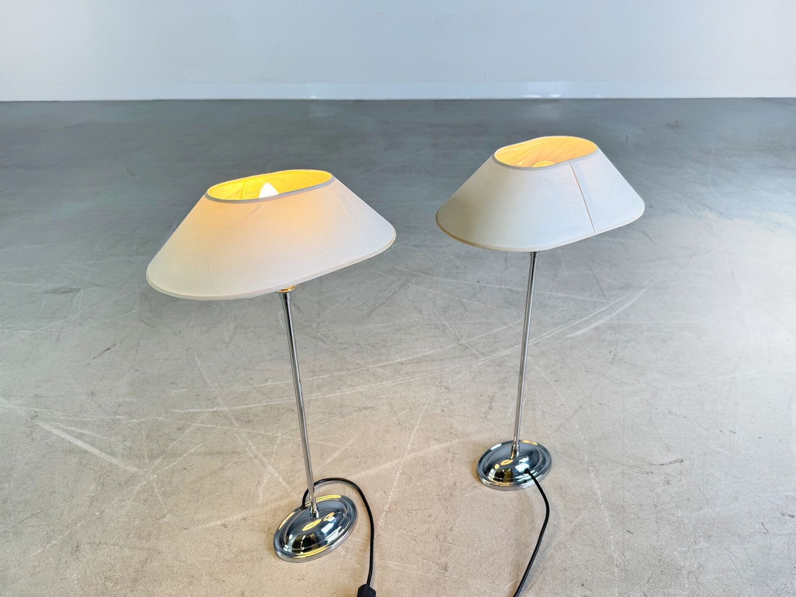 Set Of 2 Chrome Lamps Table Lamp Antique Style Vintage Floor Lamp photo vintage