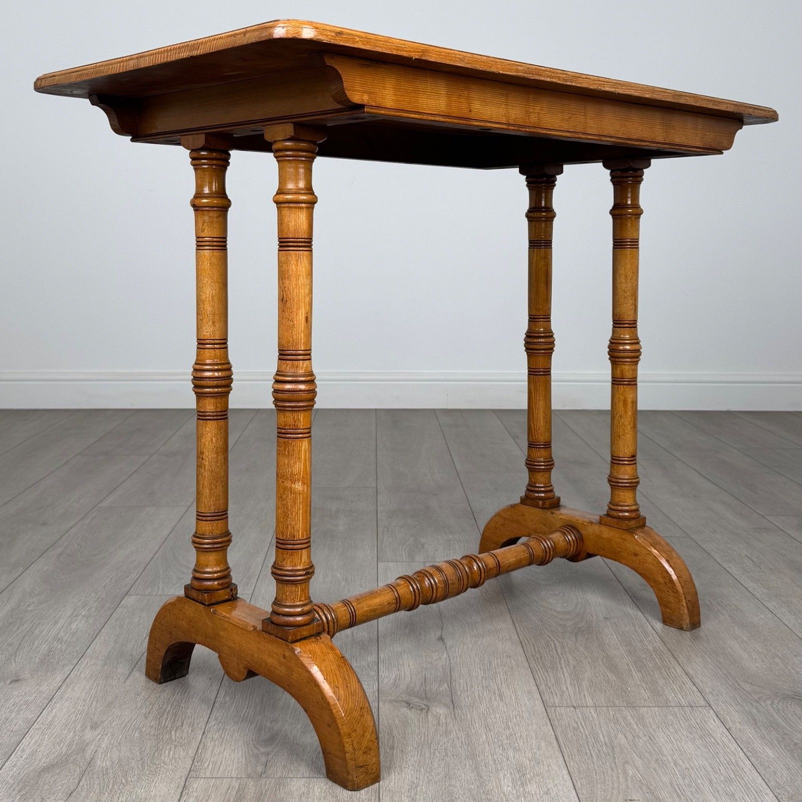 Antique 19th Century Fine Quality Side Table In Oak photo vintage