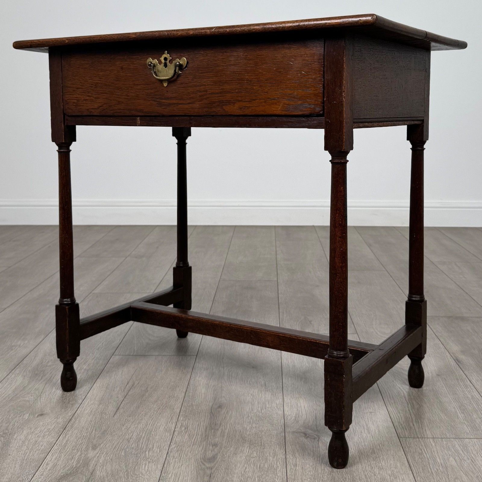 Antique 18th Century Good Quality Side Table In Oak photo furniture