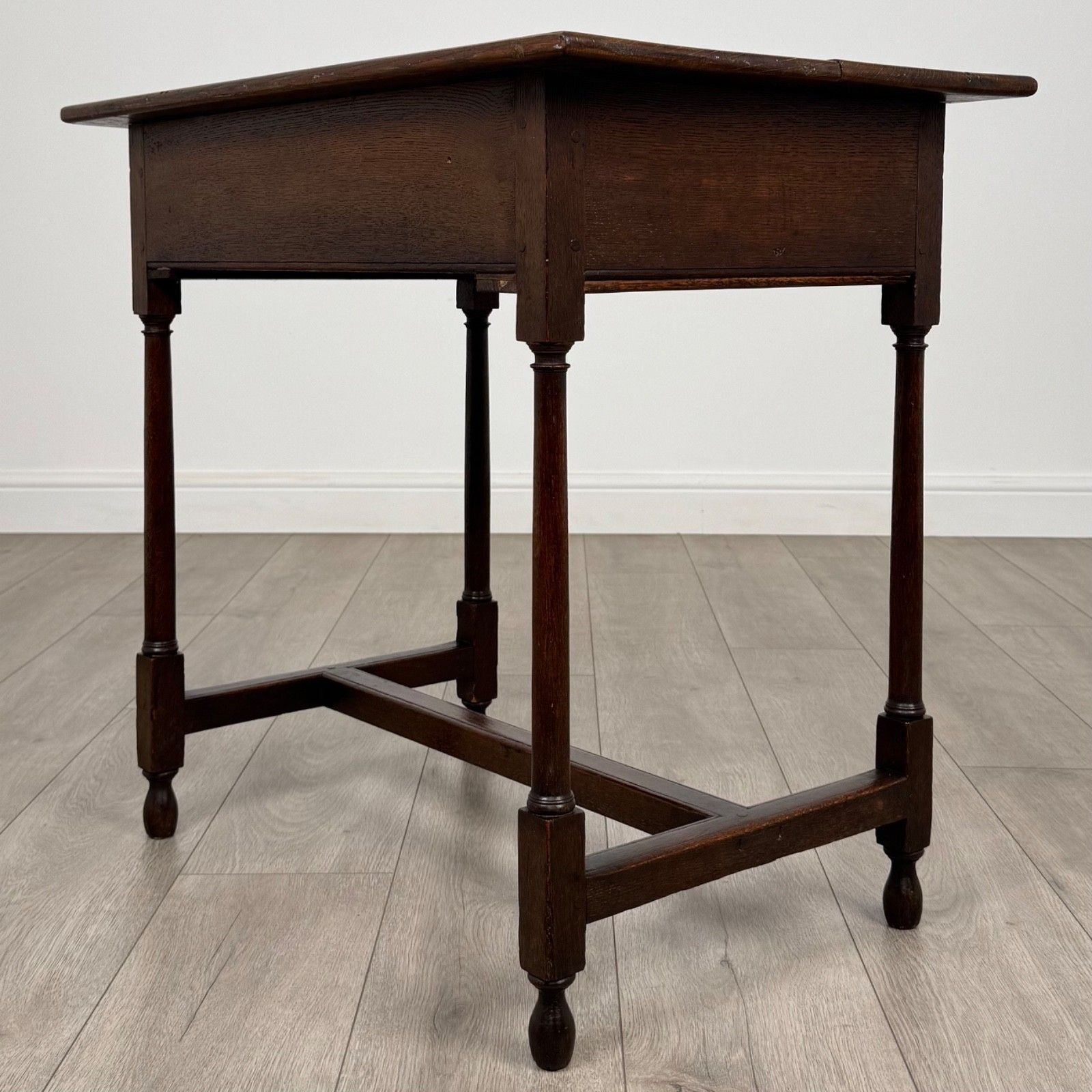 Antique 18th Century Good Quality Side Table In Oak photo vinterior