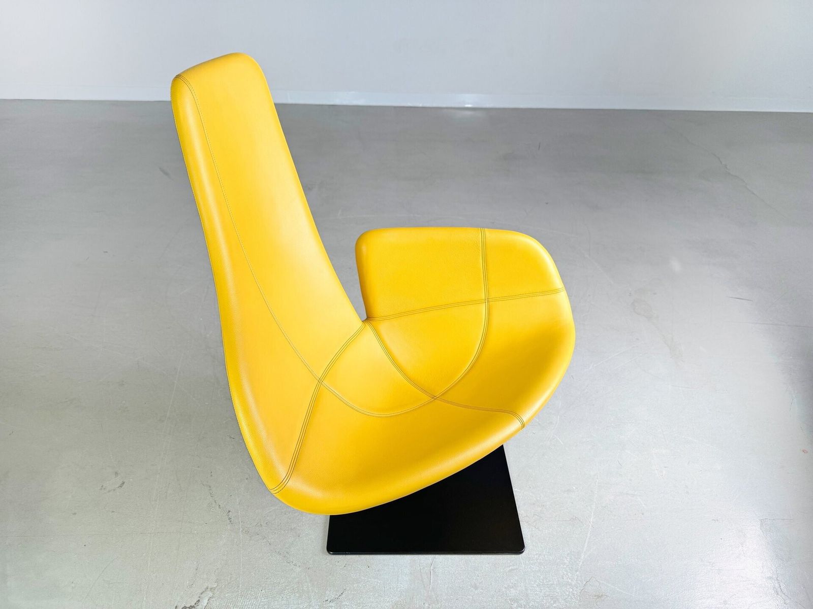 Original Moroso Armchair Leather Yellow Patricia Urquiola Swivel photo for sale