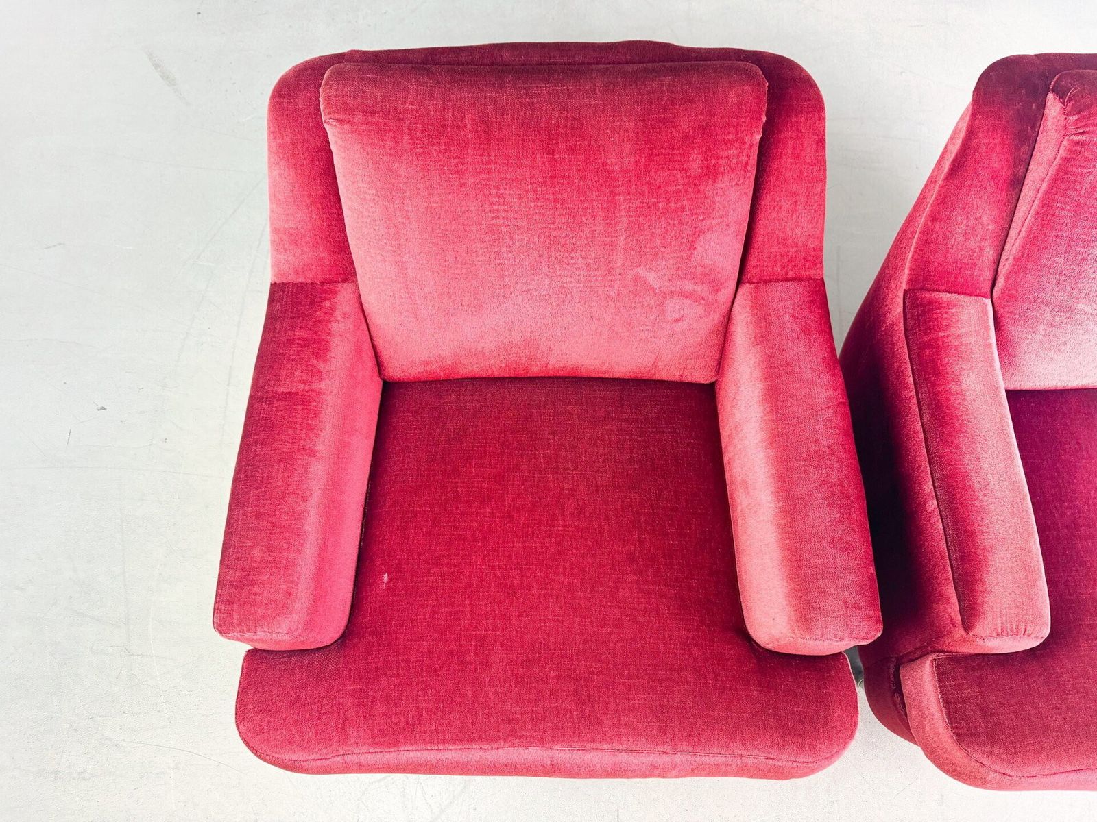 Set Of 2 Mid   Century Vintage Armchairs Red Velvet Retro photo Furniture
