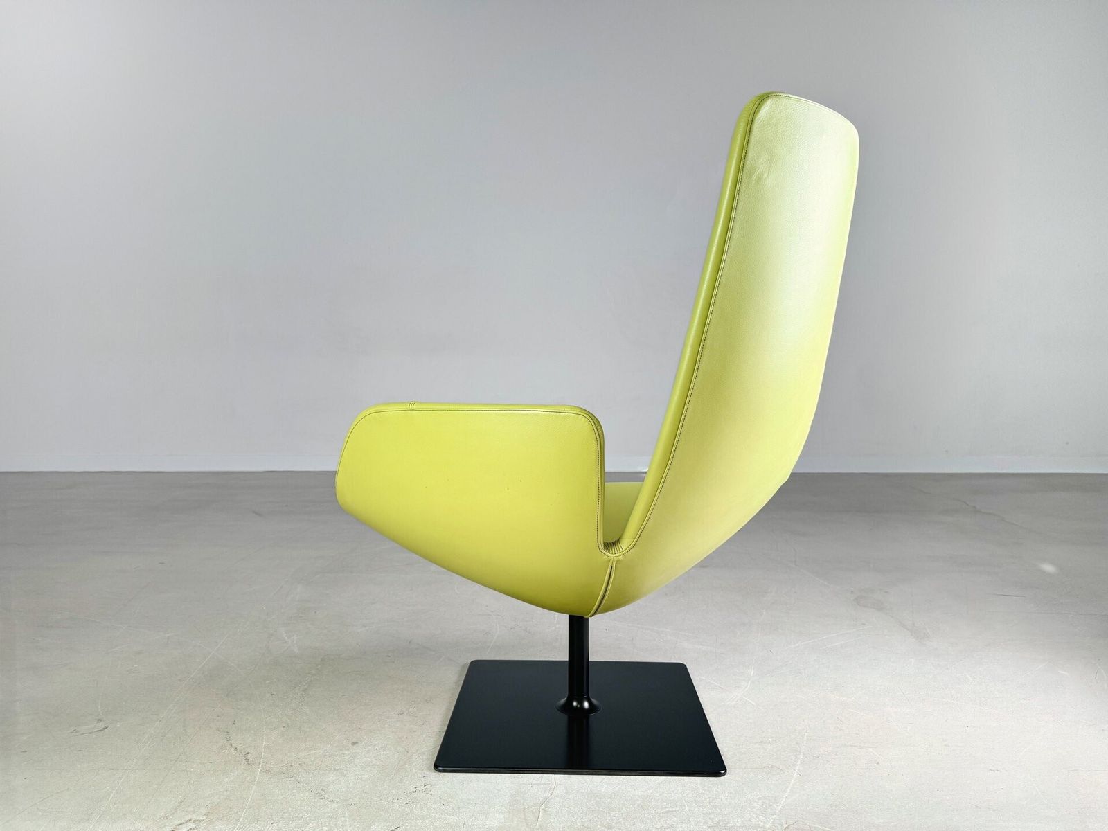Original Moroso Armchair Leather Green Patricia Urquiola Swivel photo Furniture