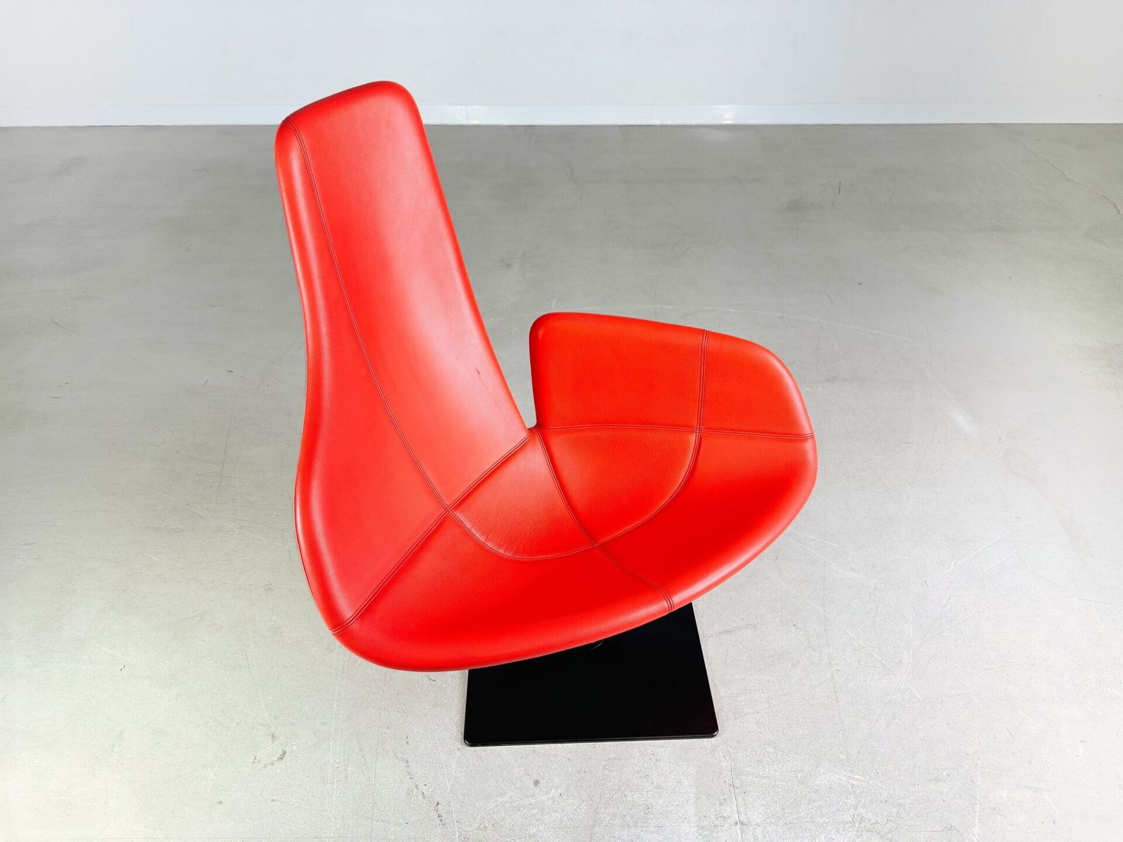 Original Moroso Armchair Leather Red Patricia Urquiola Swivel photo furniture