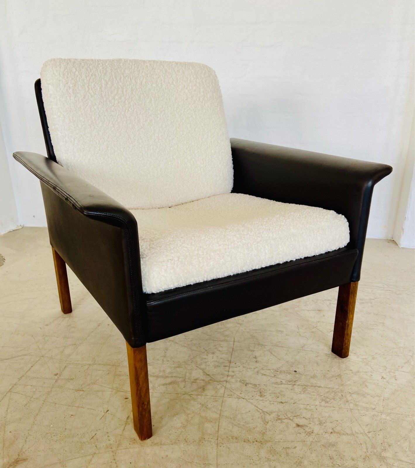 1960,S Retro Hans Olsen Rosewood And Leather Lounge Chair photo Furniture