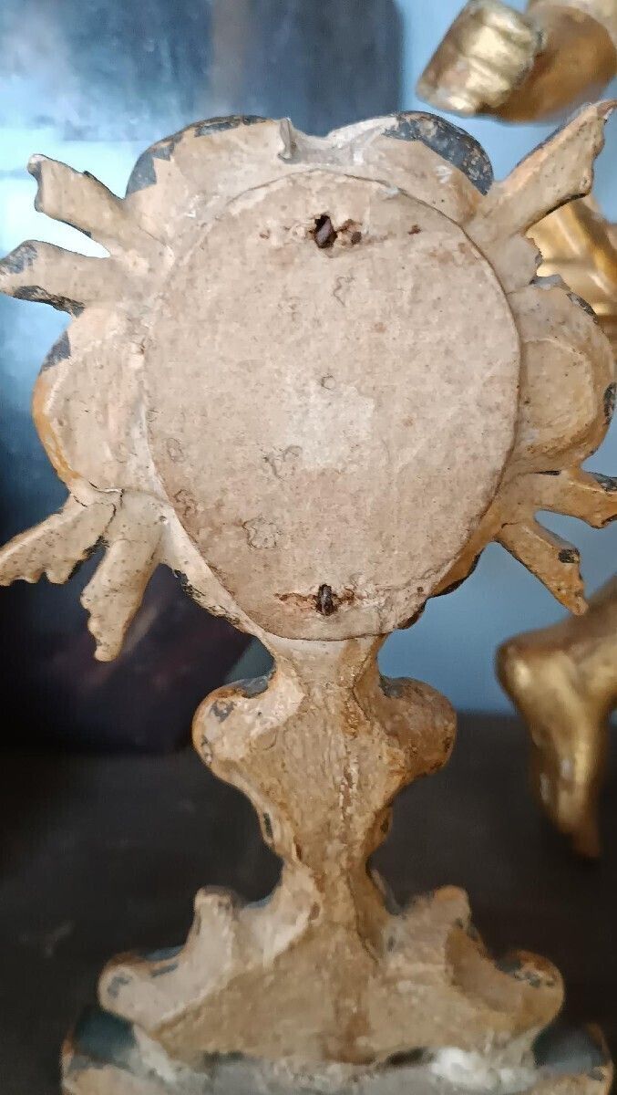 photo for sale Small Reliquary In Lacquered Wood With Relic From The 18th Century