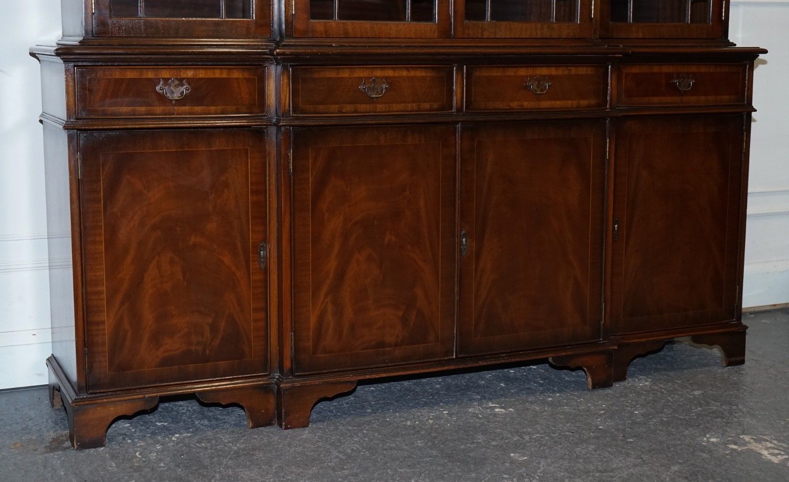 Stunning Georgian Style Breakfront Four Door Display Cabinet Bookcase photo 2250.0