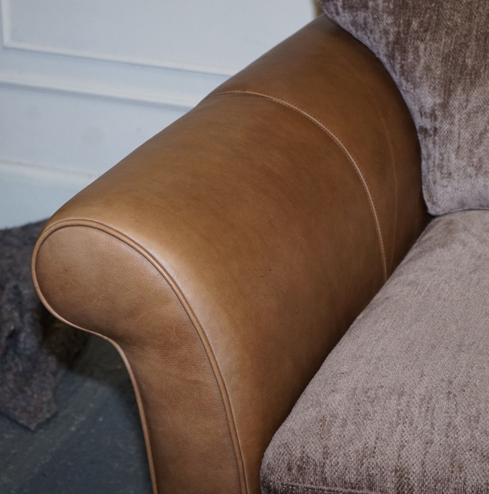 photo furniture Vintage Alexander & James Blake 3 Seater Leather & Fabric Sofa Rrp £2,240