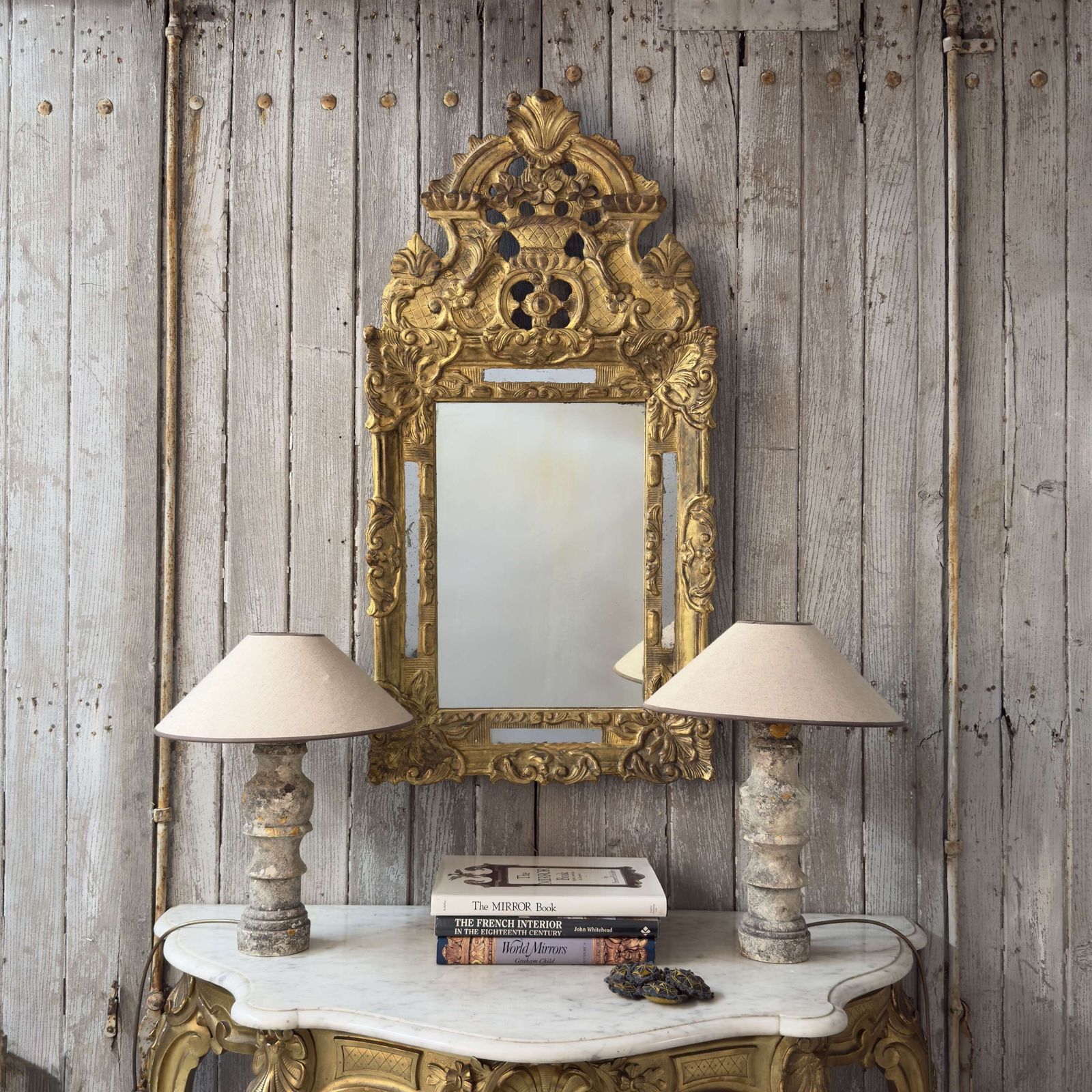 Antique Italian Baroque Giltwood Mirror   18th Century