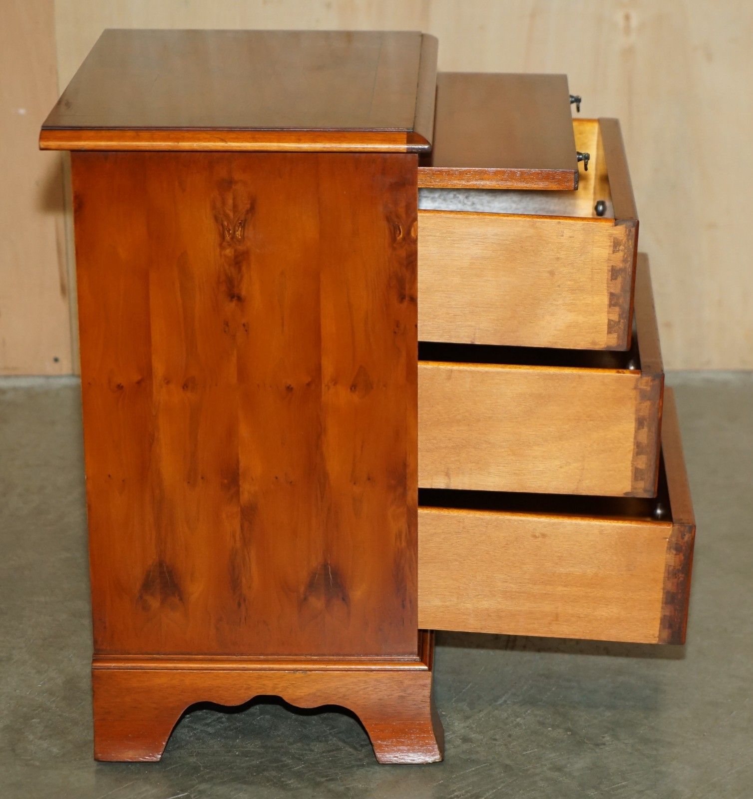 photo buy Pair Of Bradley Furniture Burr Yew Bedside Table Nightstand Drawers Butlers Tray