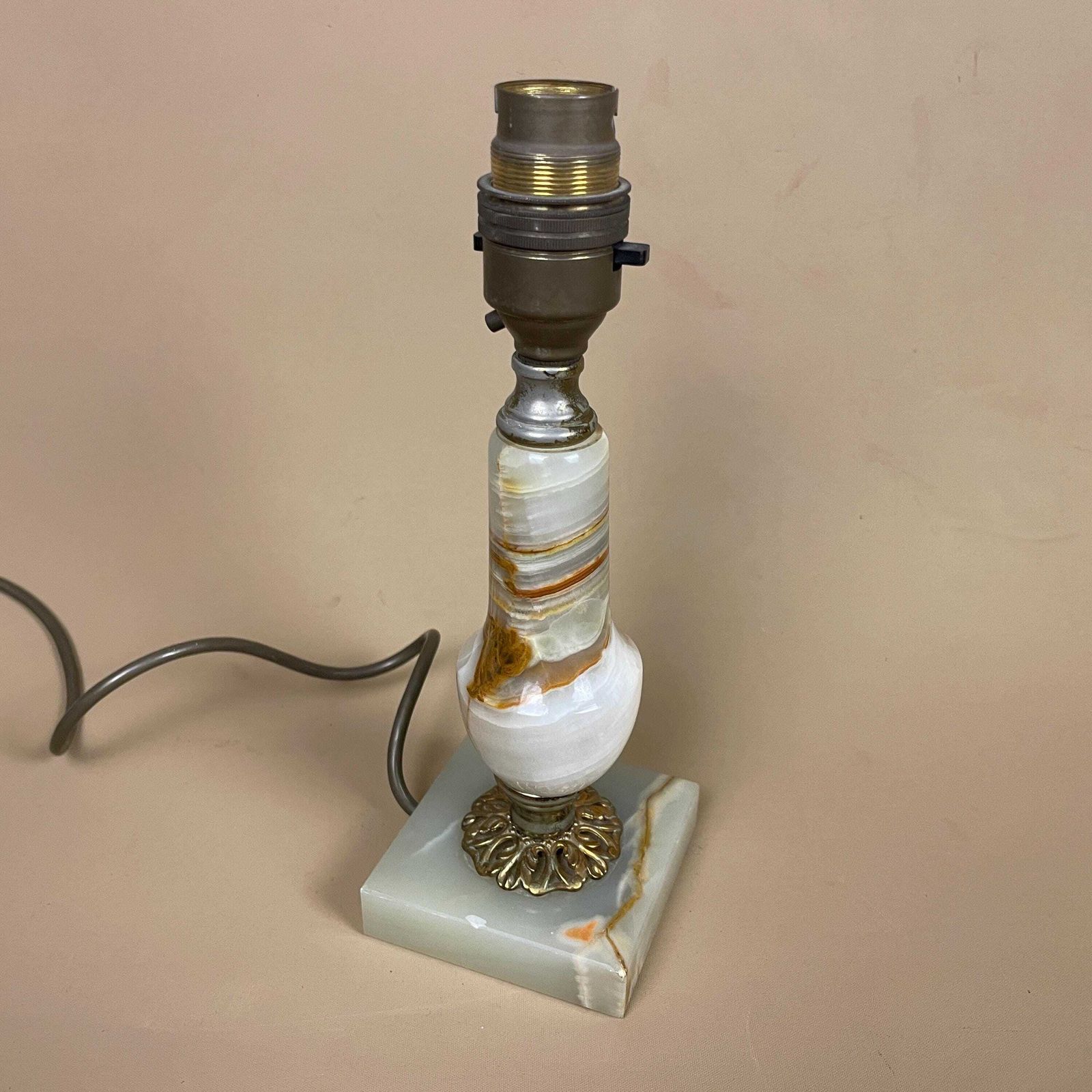 Antique Marble Lamp Light Bedside Side Table Desk Marbled Patterned Detail Vintage Pattern Stone Retro Green Gold Brass Metal Ornate Pattern photo 59.0