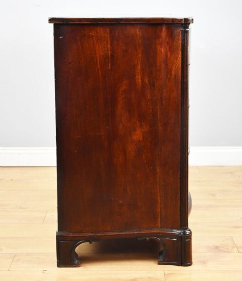 18th Century Mahogany Serpentine Chest Of Drawers photo buy