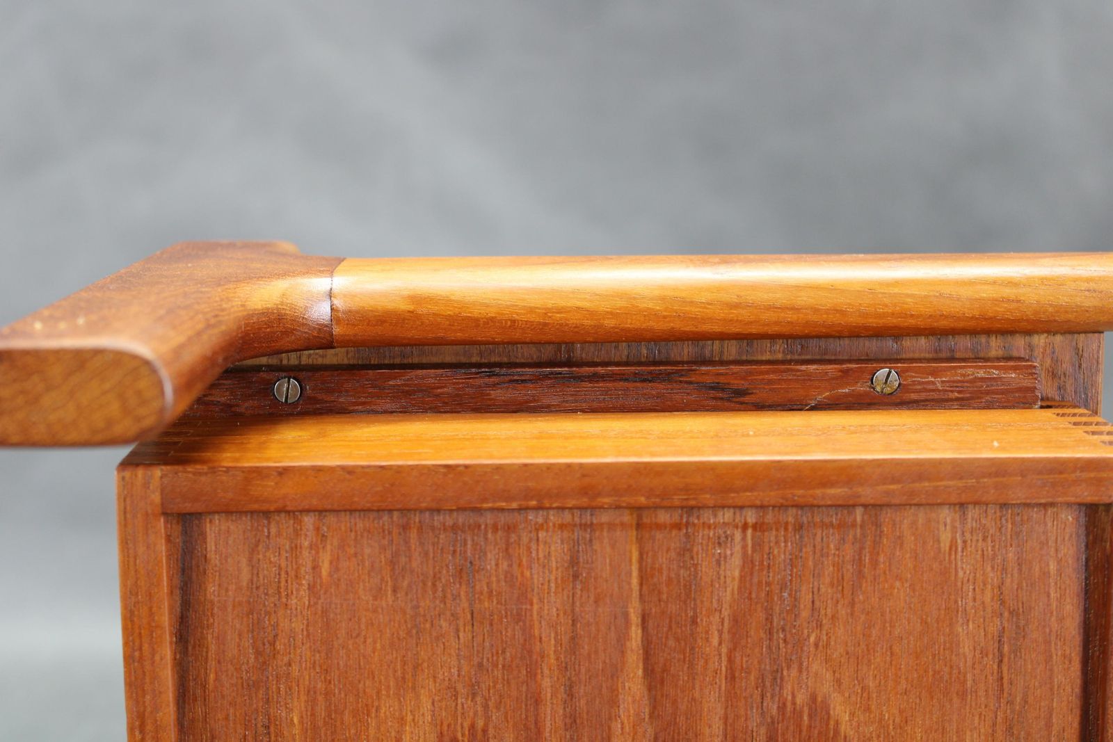 photo vintage 1950s Pair Of Rare Borge Mogensen Teak Floating Night Stand By Dyrlund Denmark