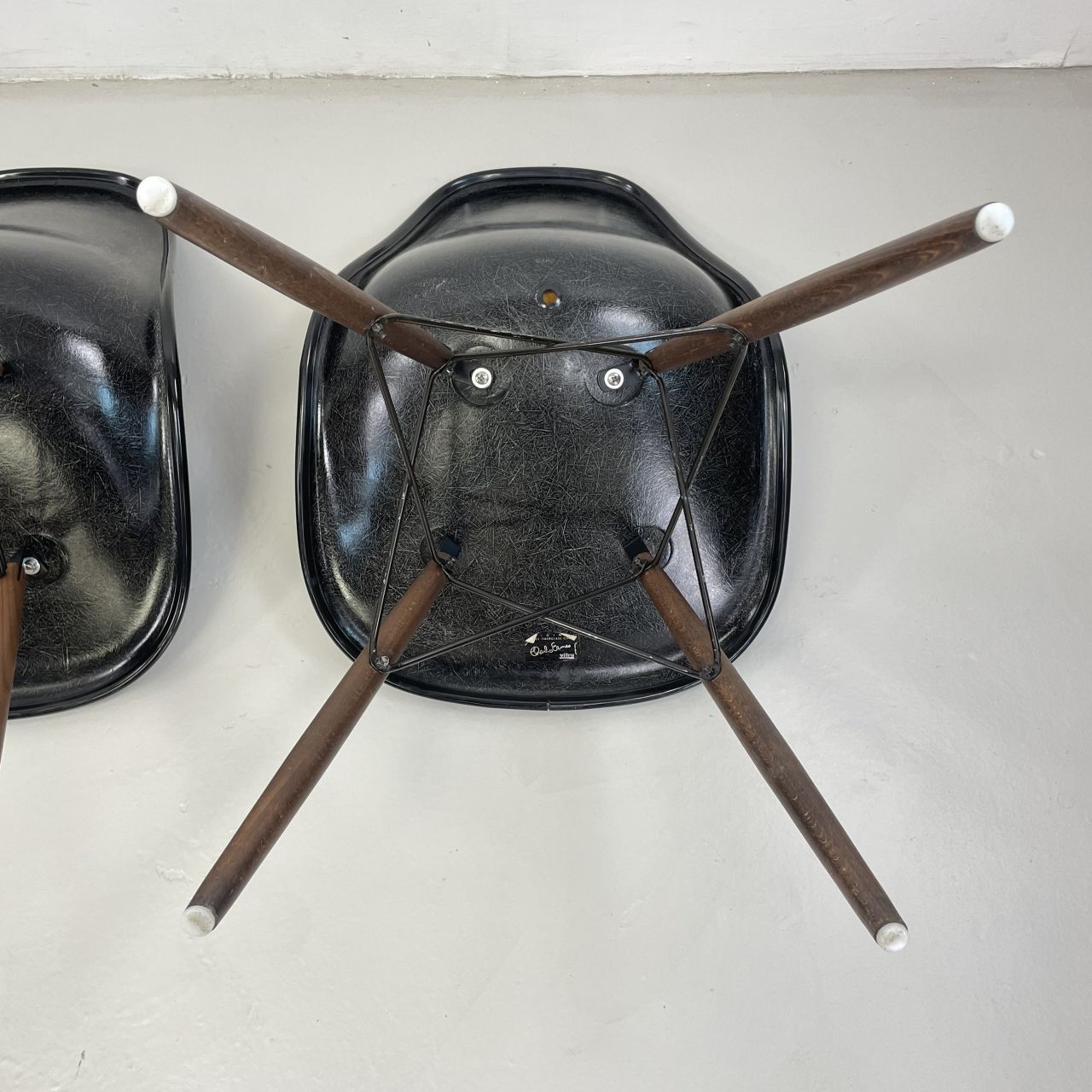 photo vintage Eames Vitra Dsw Upholstered Side Chairs With Original Grey Covers