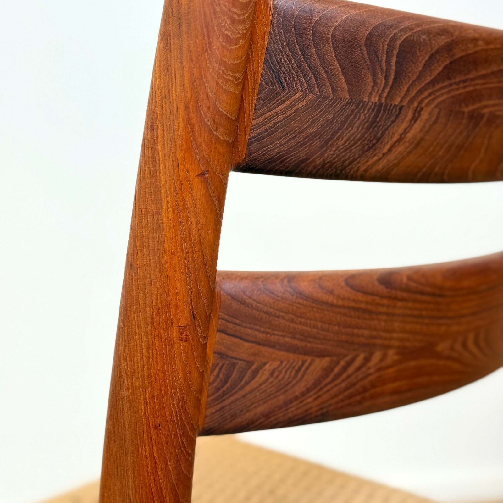 4851.0 Set Of 6 Dining Chairs In Teak By Emc Møbler photo