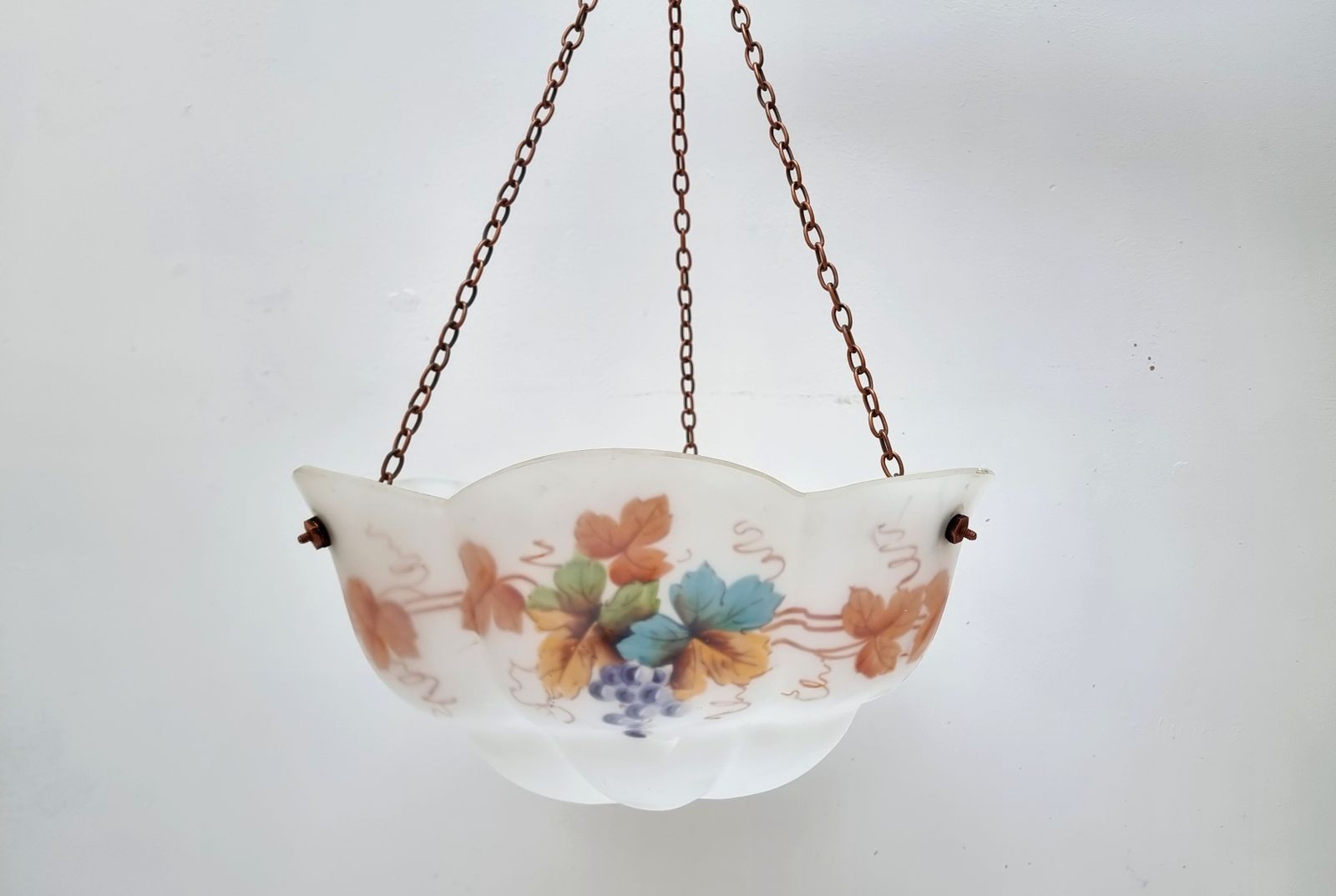 Large Art Deco Flycatcher Glass Light Fitting On Chains White Floral 1930s
