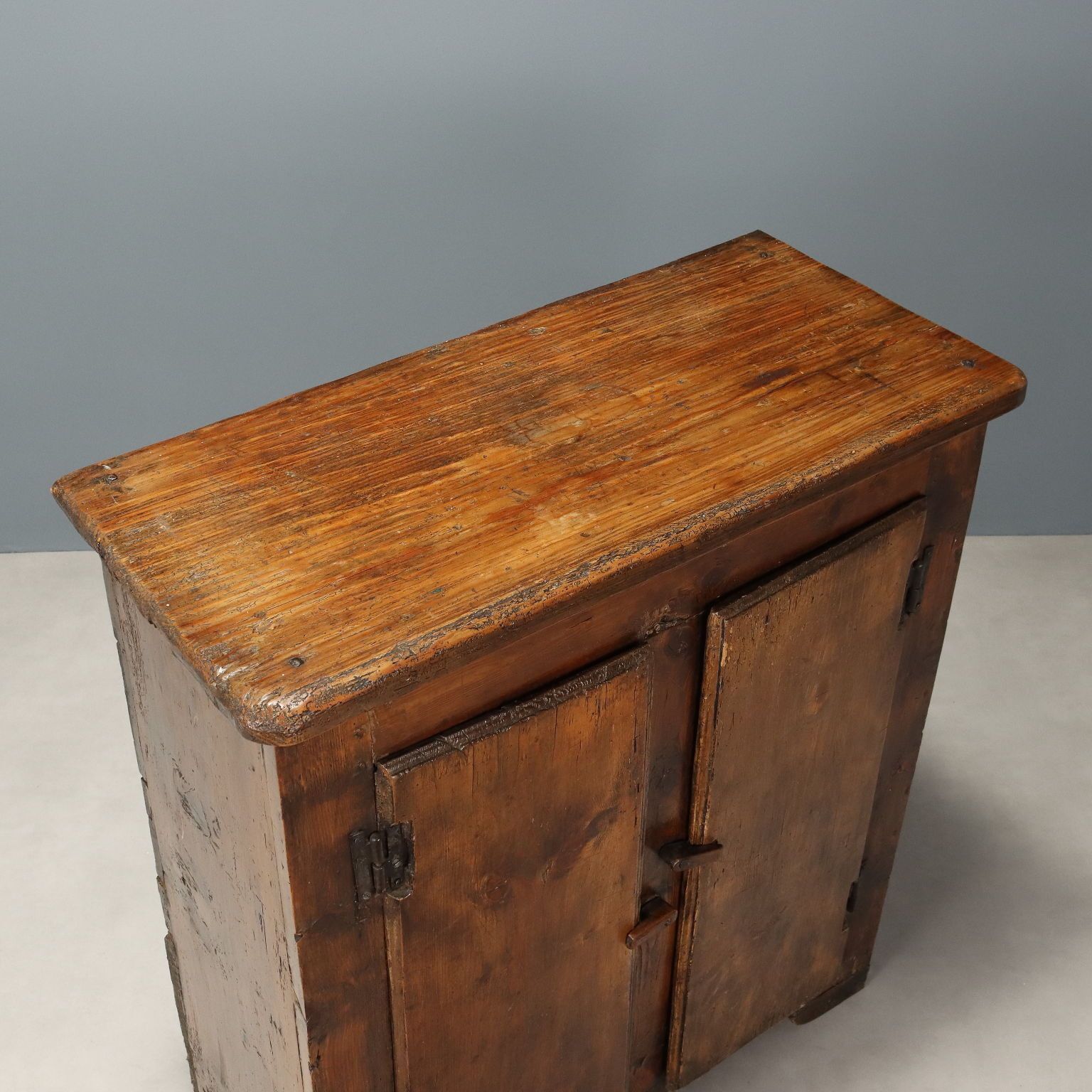 Antique Cabinet Walnut Painted Fir Restorations Italy XVII Century photo buy