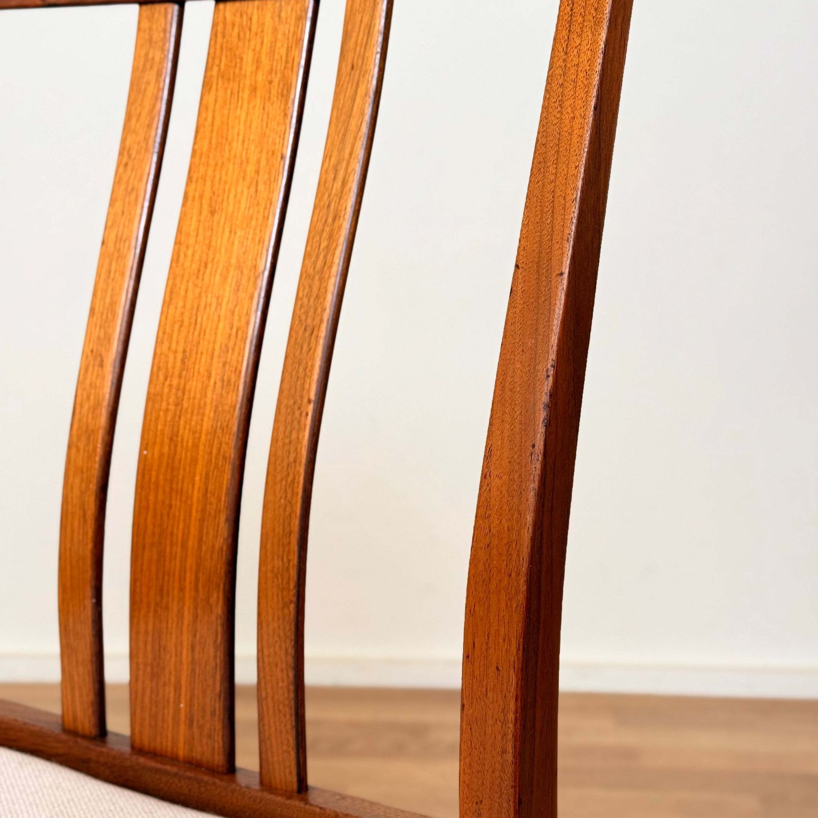 photo vintage Swedish Set Of 6 Dining Chairs In Teak