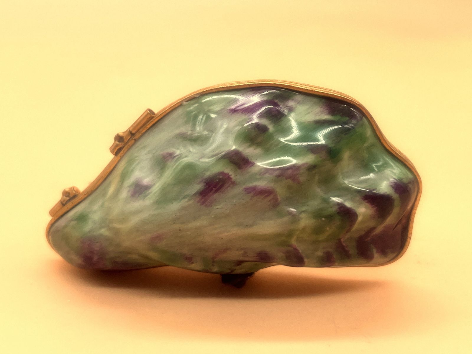 Eximious Artoria Limoges Porcelain France Oyster Shell With Luster Design Hand Painted Trinket / Jewelry Box.
