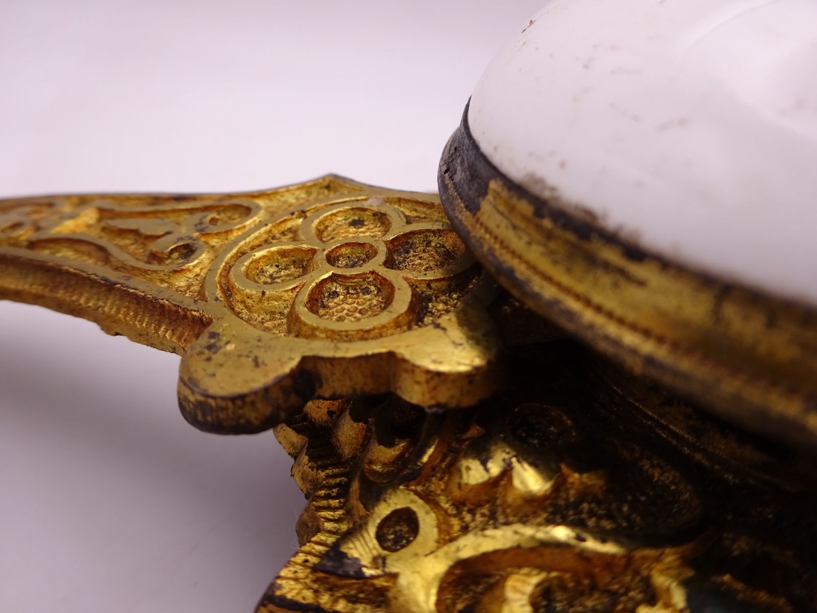 Large Antique Brass And Ceramic Butler/Servant Crank (Bl6) photo for sale