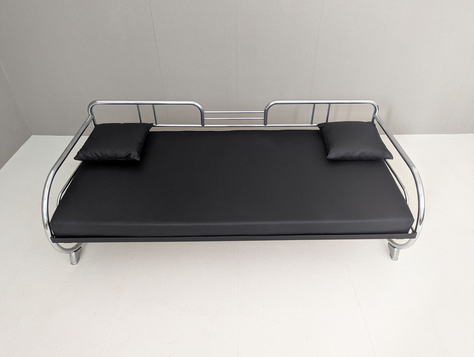 Bauhaus Tubular Steel Sofa By Hynek Gottwald, 1930s photo furniture