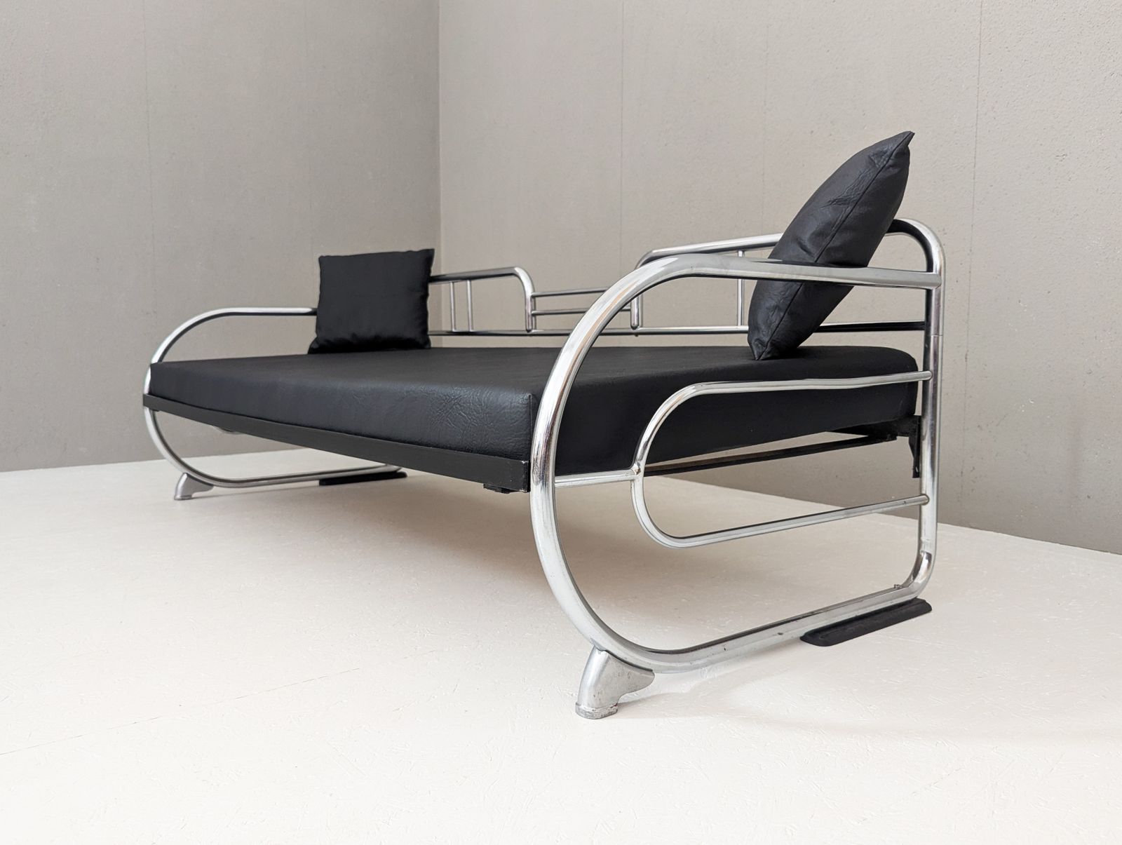 Bauhaus Tubular Steel Sofa By Hynek Gottwald, 1930s photo 1990.0