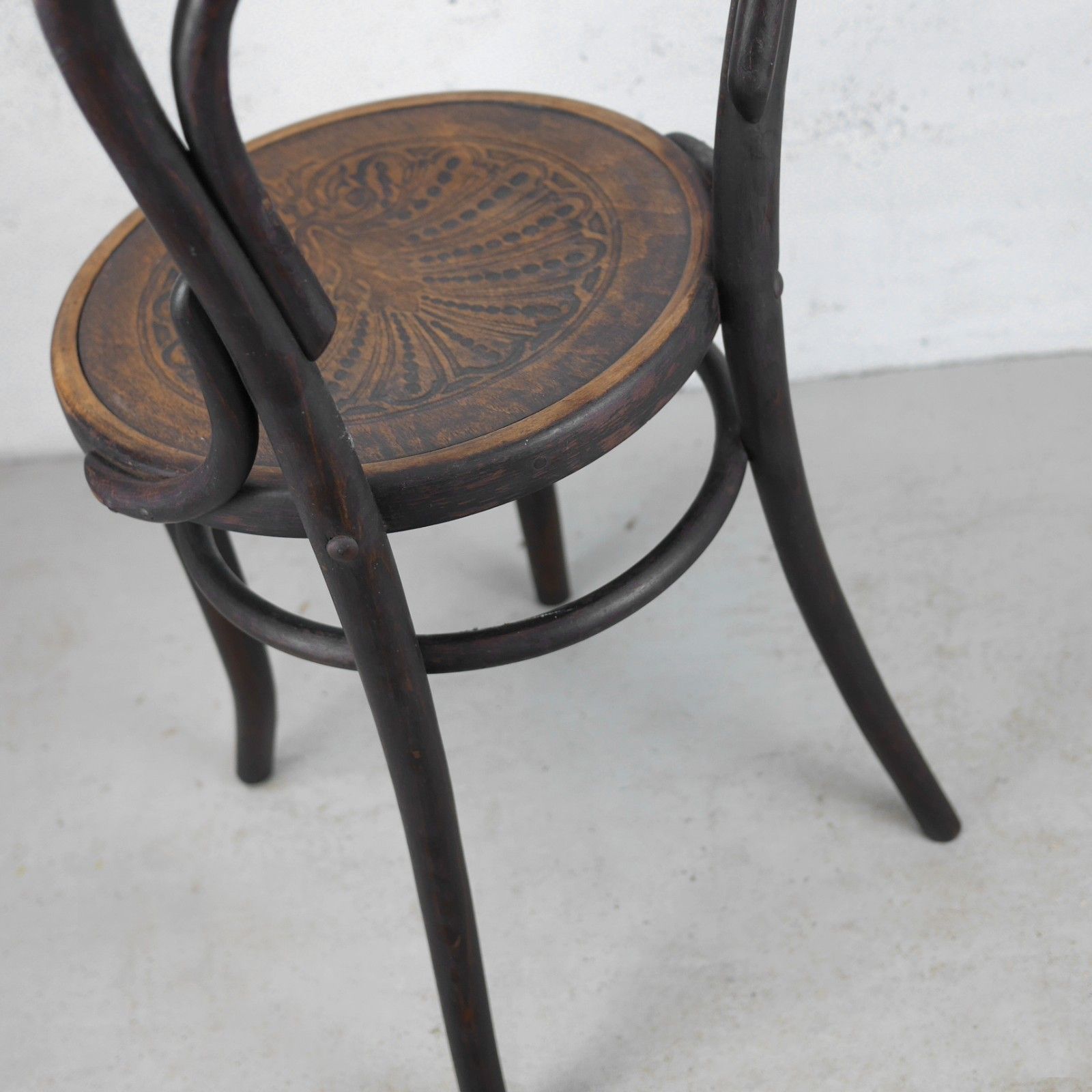photo furniture Antique Mundus Kohn Bentwood Bistro Chairs 1920s Thonet Vintage #102940