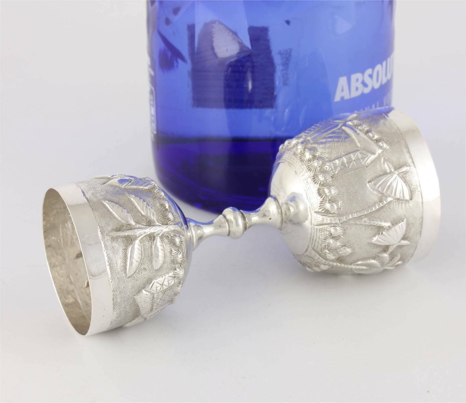 photo furniture Indian Silver Spirit Drinks Measure. Double Ended Cocktail Bar Jigger.
